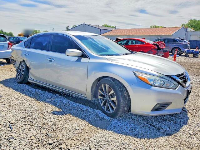 2017 Nissan Altima მანქანა იყიდება აუქციონზე, vin: 1N4AL3AP0HC207948, აუქციონის ნომერი: 51857306