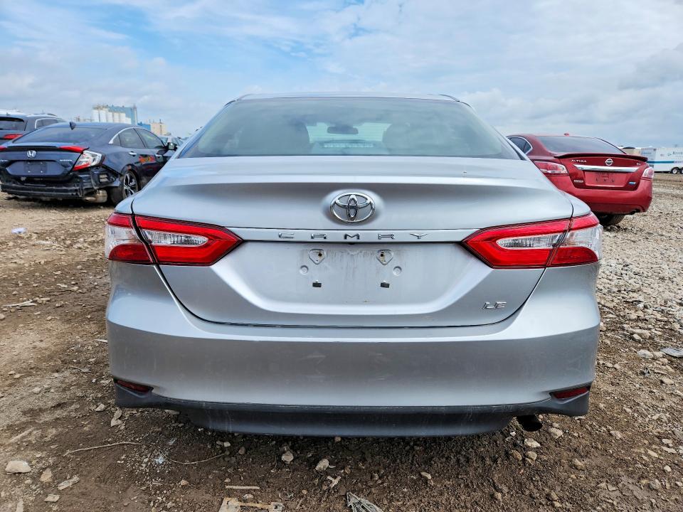 Продаж на аукціоні авто 2018 Toyota Camry, vin: 4T1B11HKXJU102915, номер лоту: 54111596