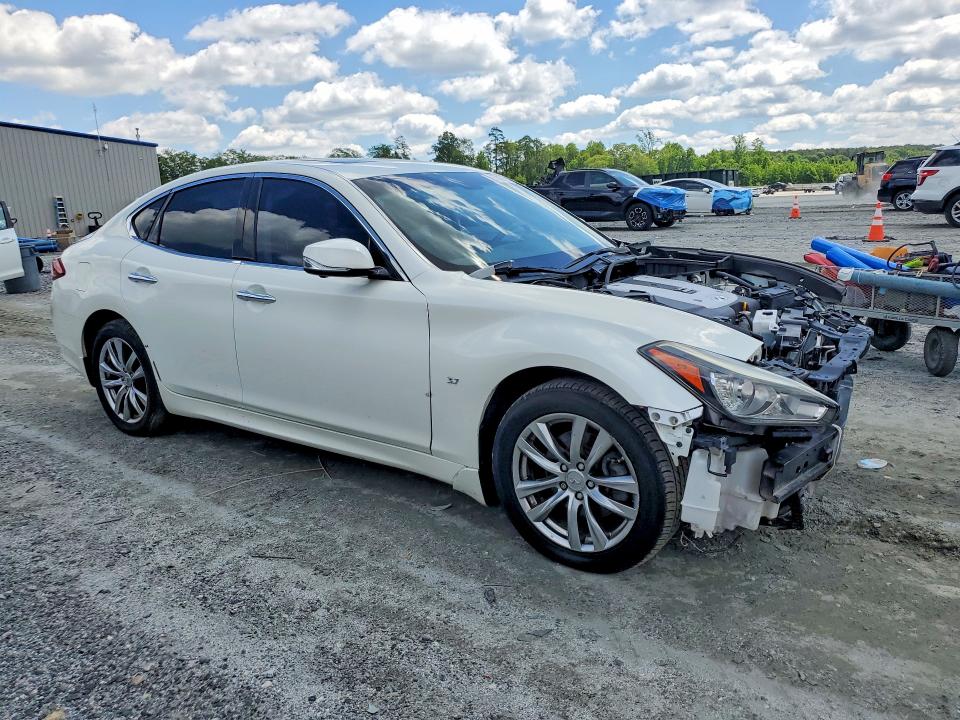 53071246 :رقم المزاد ، JN1BY1AP9JM180160 vin ، 2018 Infiniti Q70 مزاد بيع