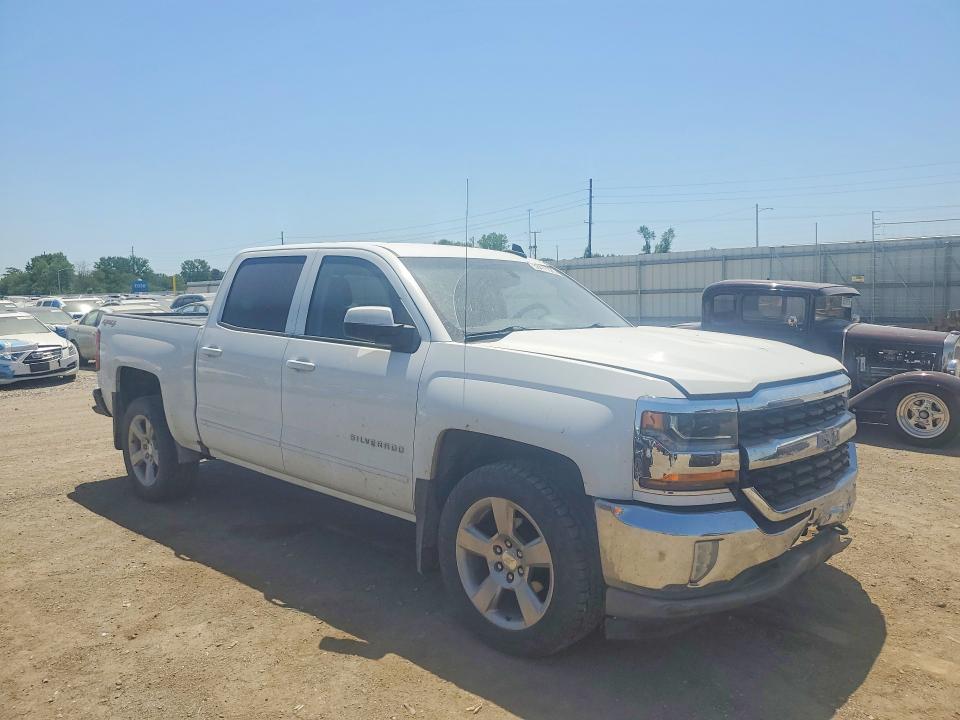 53411226 :رقم المزاد ، 3GCUKREC8JG215982 vin ، 2018 Chevrolet Silverado مزاد بيع