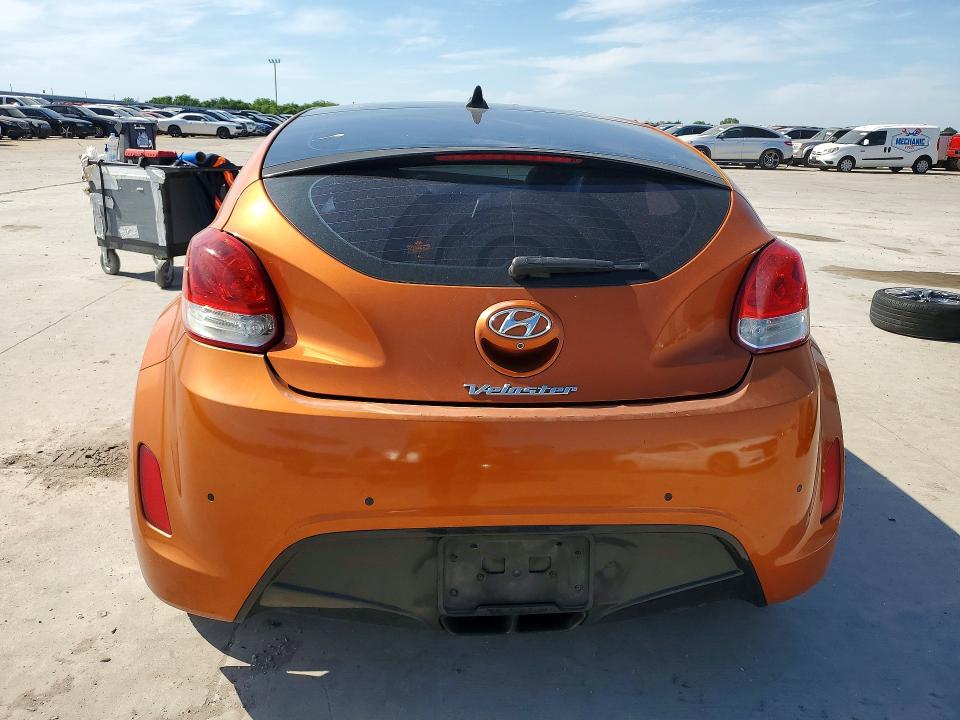2013 Hyundai Veloster მანქანა იყიდება აუქციონზე, vin: KMHTC6AD7DU086958, აუქციონის ნომერი: 53732586