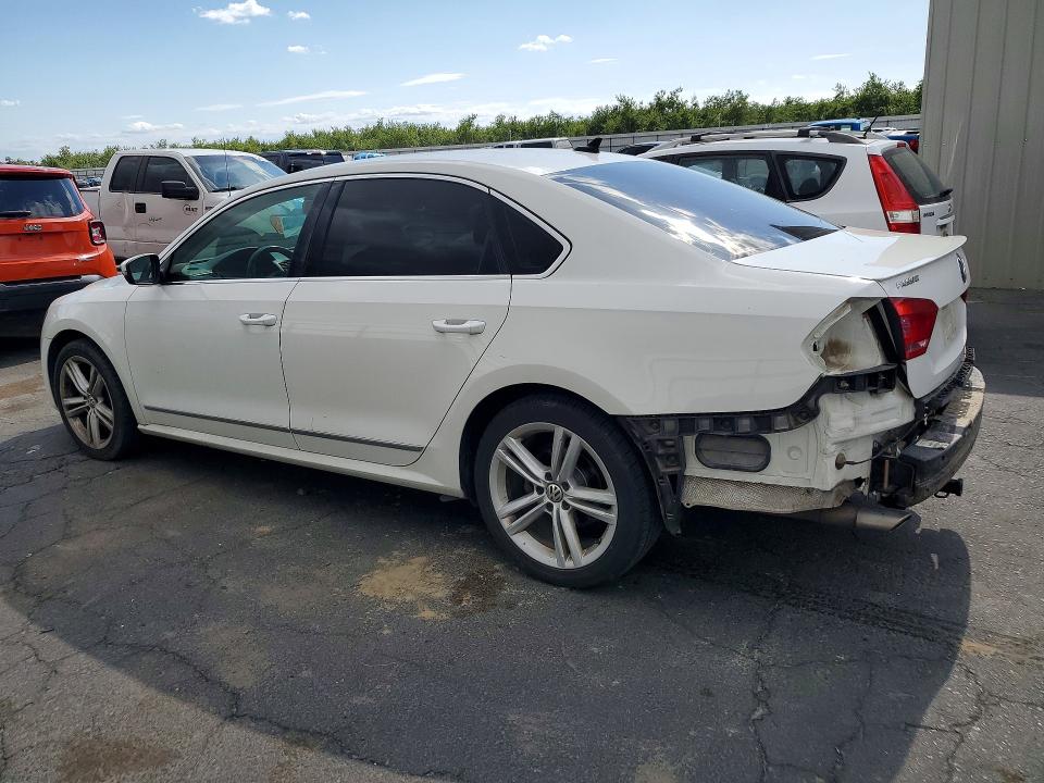 54726486 :رقم المزاد ، 1VWCN7A3XEC030626 vin ، 2014 Volkswagen Passat مزاد بيع