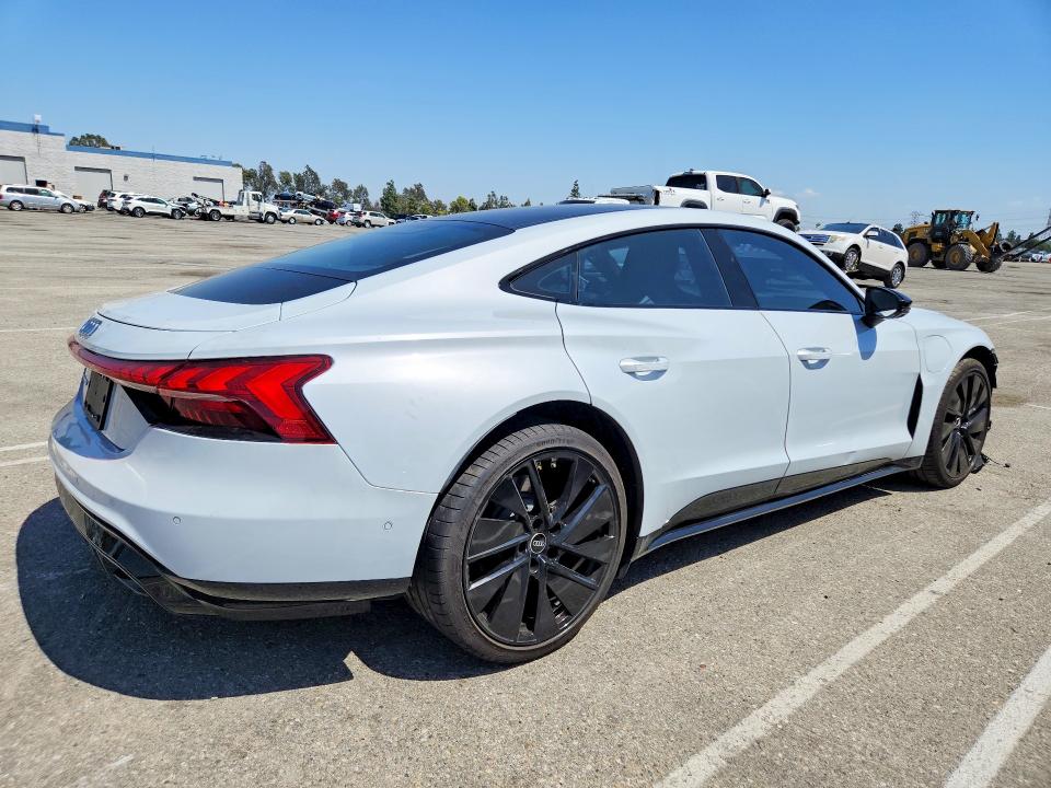 54661596 :رقم المزاد ، WAUEJBFW2N7004895 vin ، 2022 Audi E-tron Gt مزاد بيع