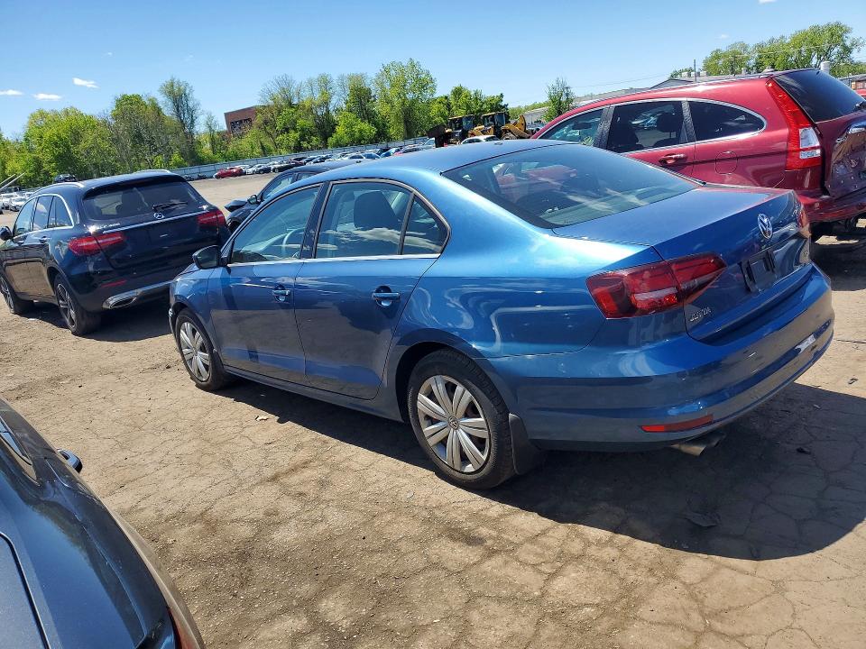 53082386 :رقم المزاد ، 3VW167AJ2HM386722 vin ، 2017 Volkswagen Jetta مزاد بيع