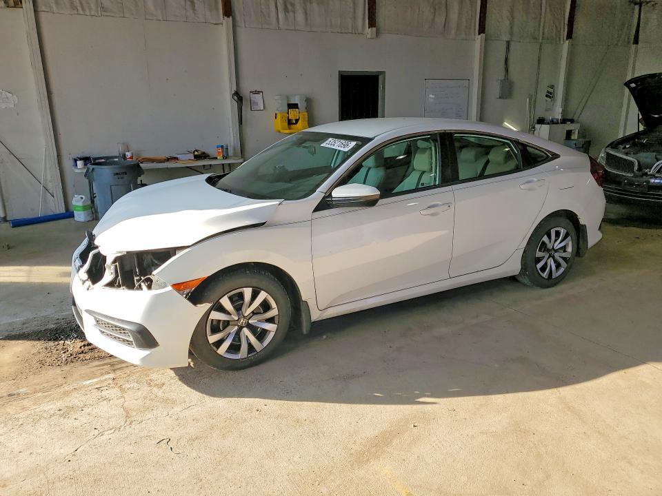 53521696 :رقم المزاد ، 19XFC2F56HE022930 vin ، 2017 Honda Civic مزاد بيع