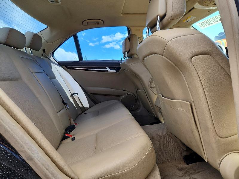 Продажа на аукционе авто 2013 Mercedes-benz C, vin: WDDGF8AB5DR259330, номер лота: 52379516