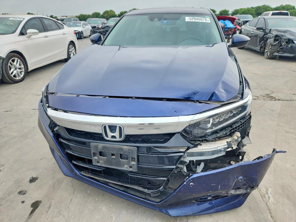 Продаж на аукціоні авто 2018 Honda Accord, vin: 1HGCV1F19JA180760, номер лоту: 52946076
