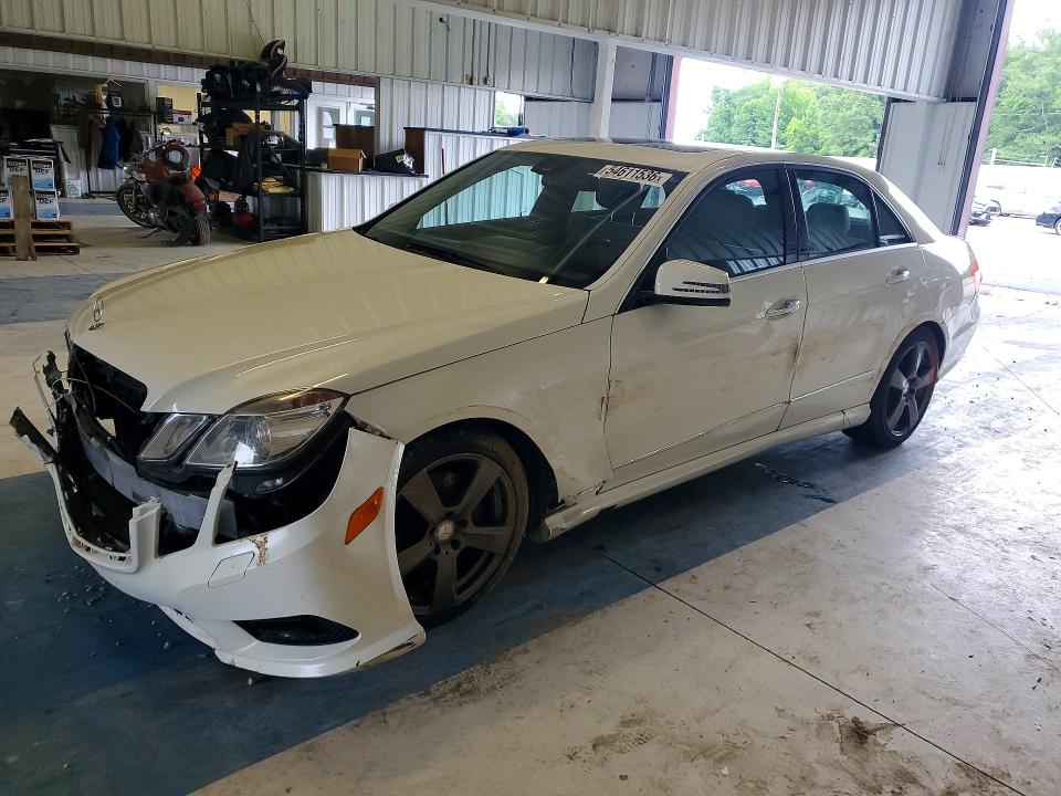 54611536 :رقم المزاد ، WDDHF8HB8AA176740 vin ، 2010 Mercedes-benz E مزاد بيع
