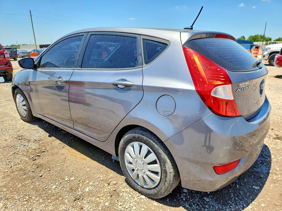 52907576 :رقم المزاد ، KMHCT5AE4FU228303 vin ، 2015 Hyundai Accent مزاد بيع