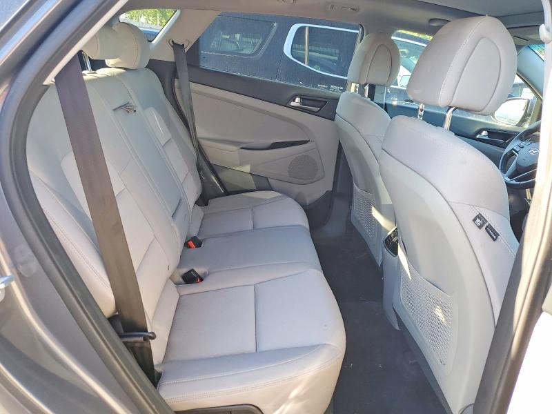 52695816 :رقم المزاد ، KM8J33A28JU668728 vin ، 2018 Hyundai Tucson مزاد بيع