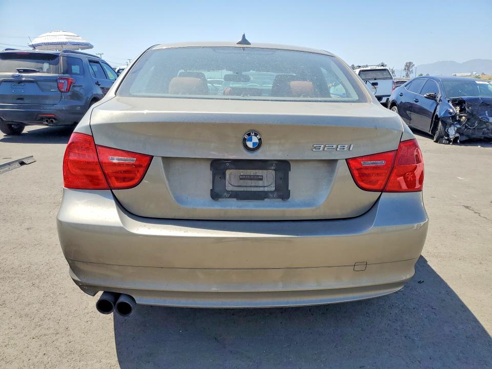 2010 Bmw 328 მანქანა იყიდება აუქციონზე, vin: WBAPH5G51ANM36184, აუქციონის ნომერი: 54597376
