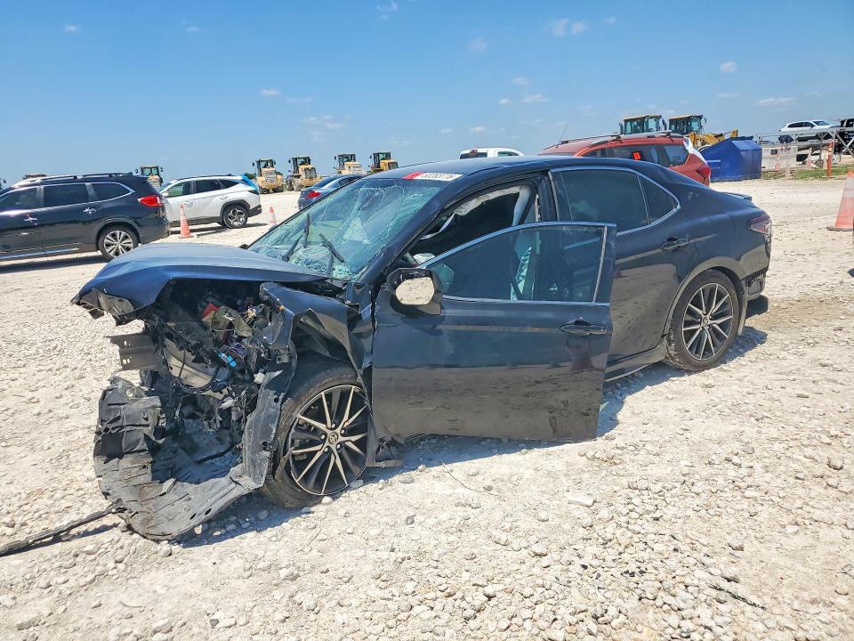 53283776 :رقم المزاد ، 4T1G11AK2PU828406 vin ، 2023 Toyota Camry مزاد بيع