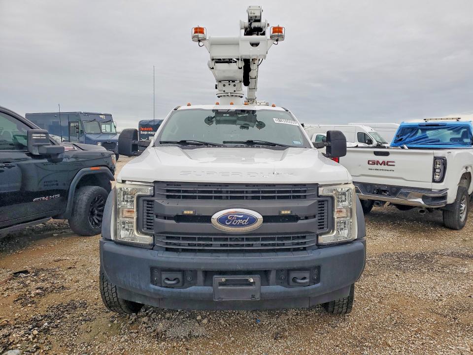 2017 Ford F450 მანქანა იყიდება აუქციონზე, vin: 1FDUF4GT1HEF40894, აუქციონის ნომერი: 51865006