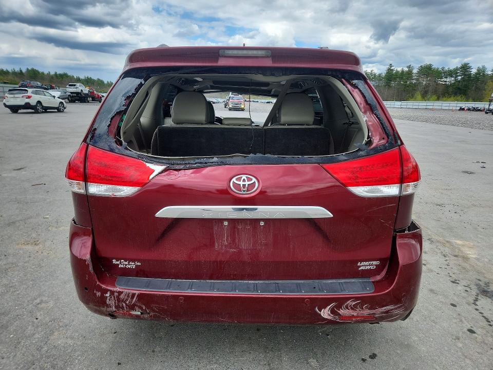 52883686 :رقم المزاد ، 5TDDK3DC0BS002008 vin ، 2011 Toyota Sienna مزاد بيع