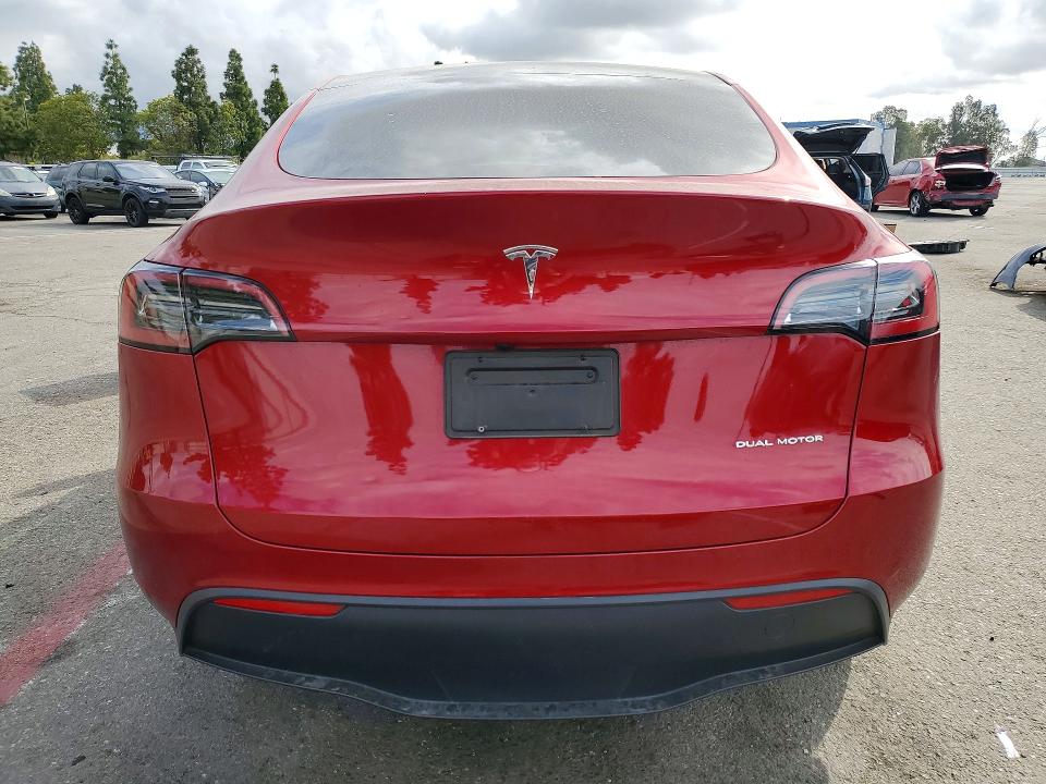 2024 Tesla Model Y მანქანა იყიდება აუქციონზე, vin: 7SAYGDEE3RF067087, აუქციონის ნომერი: 51497106
