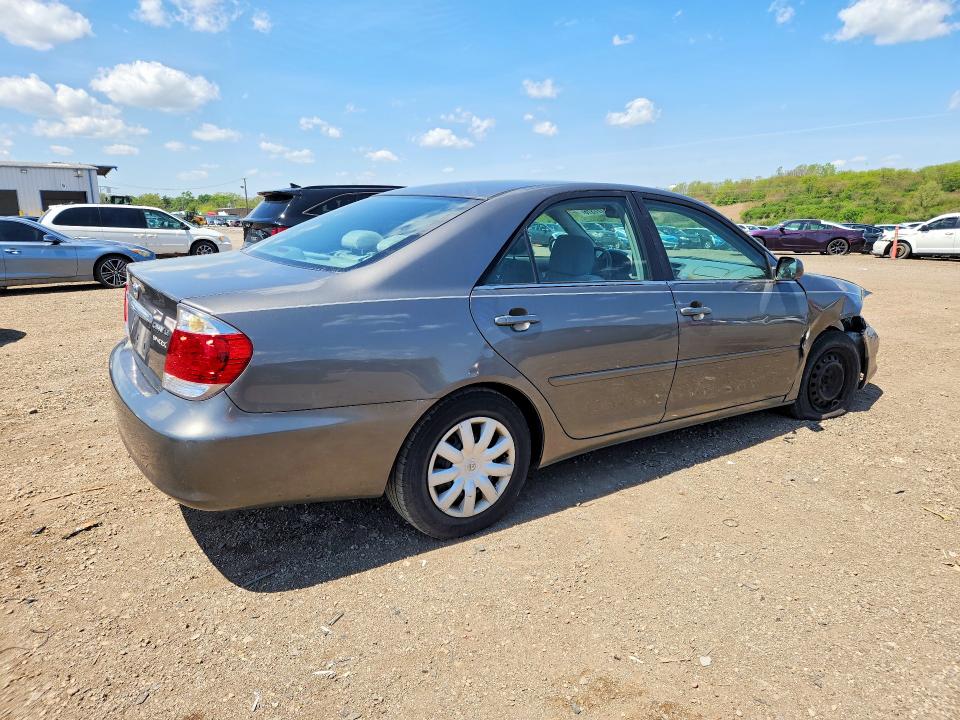 46777316 :رقم المزاد ، 4T1BE32K25U958787 vin ، 2005 Toyota Camry مزاد بيع