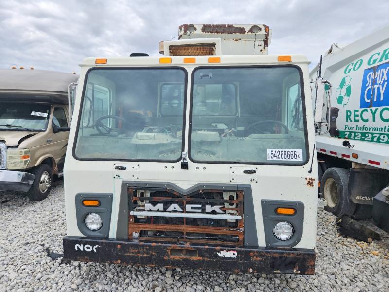 Продаж на аукціоні авто 2015 Mack Leu613, vin: 1M2AU02C5FM009208, номер лоту: 54268666