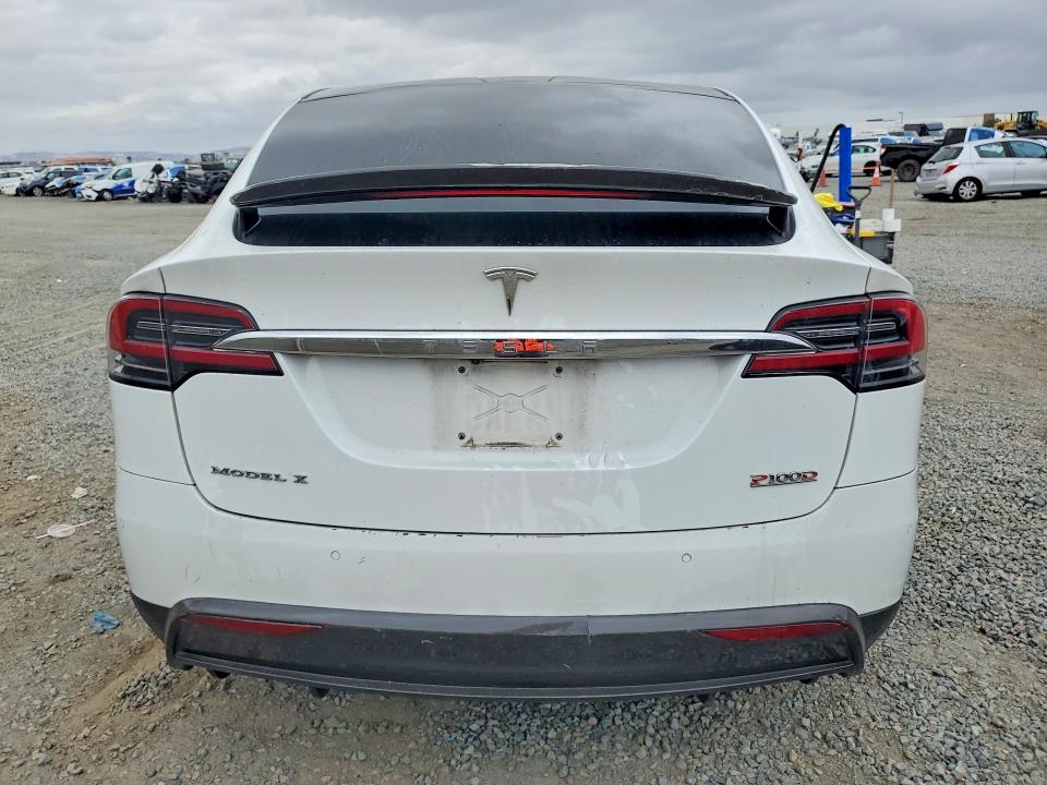 54983076 :رقم المزاد ، 5YJXCBE48JF081233 vin ، 2018 Tesla Model X مزاد بيع