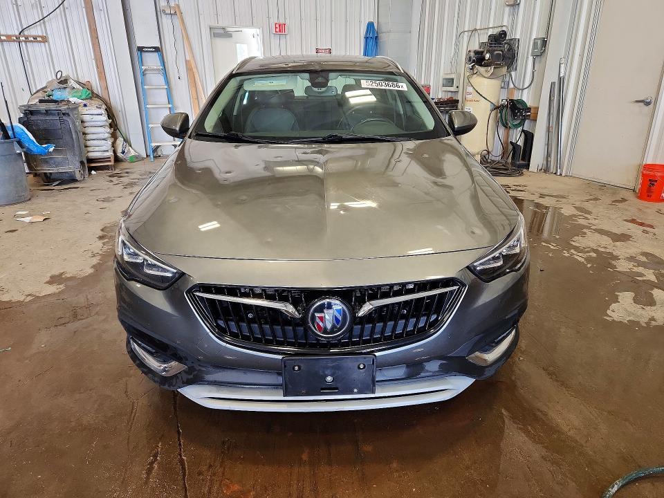 Auction sale of the 2018 Buick Regal Tourx, vin: W04GV8SX7J1174257, lot number: 52503686