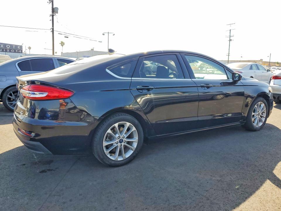 Продаж на аукціоні авто 2020 Ford Fusion, vin: 3FA6P0LUXLR199282, номер лоту: 52357336