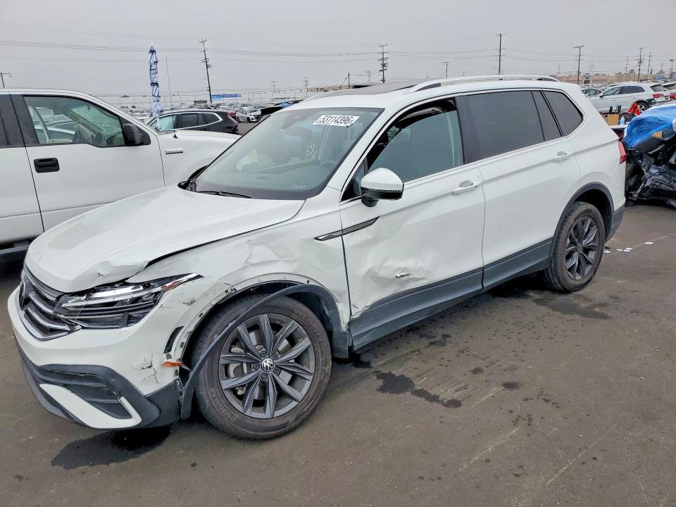 2022 Volkswagen Tiguan მანქანა იყიდება აუქციონზე, vin: 3VV3B7AXXNM078450, აუქციონის ნომერი: 53114396
