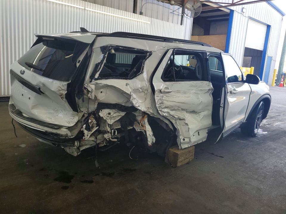 Продажа на аукционе авто 2023 Ford Explorer, vin: 1FMSK7DH4PGB75490, номер лота: 52866296