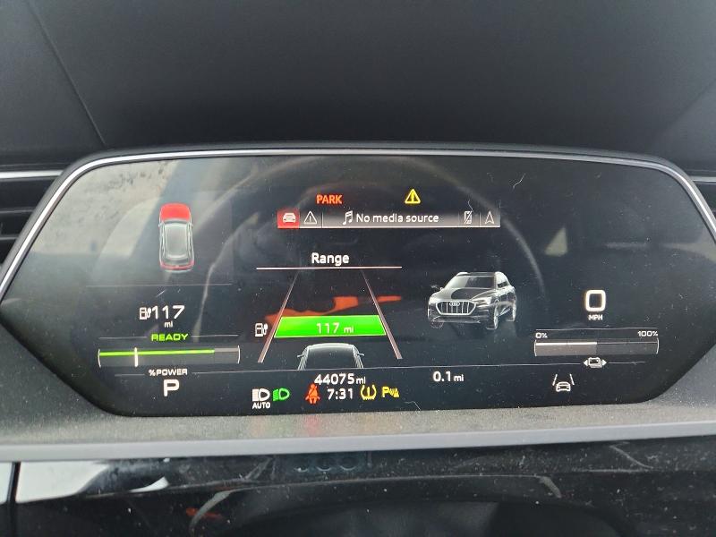Продажа на аукционе авто 2021 Audi E-tron, vin: WA12AAGE5MB001582, номер лота: 52018686