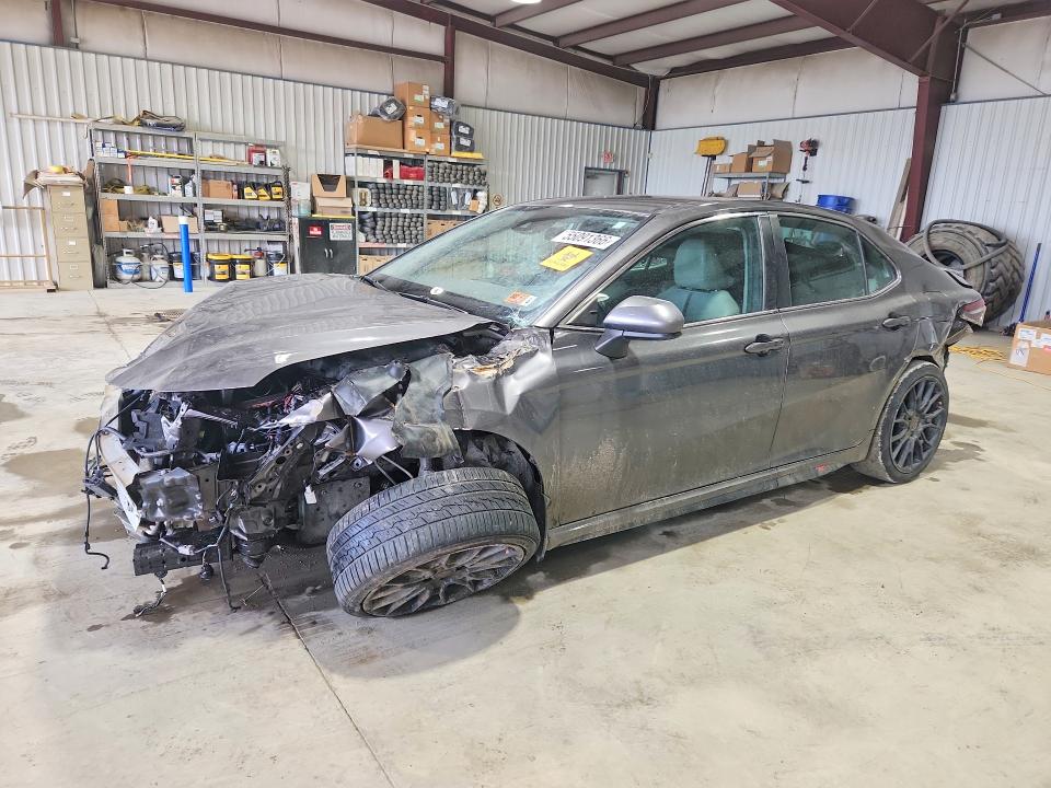55091366 :رقم المزاد ، 4T1G11AK3MU590111 vin ، 2021 Toyota Camry مزاد بيع