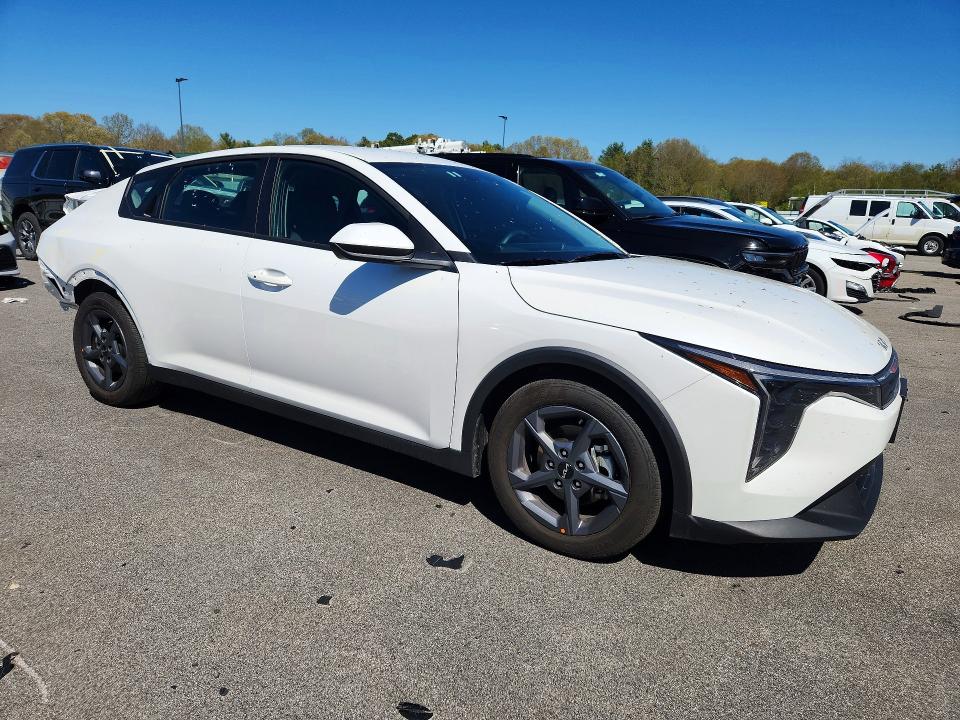 2026 Kia K4 მანქანა იყიდება აუქციონზე, vin: 3KPFT4DE4TE283173, აუქციონის ნომერი: 52601716