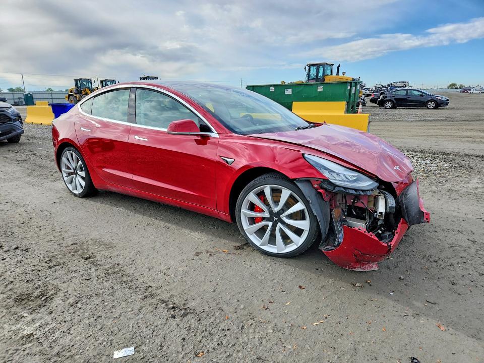 52927646 :رقم المزاد ، 5YJ3E1EB2KF392983 vin ، 2019 Tesla Model 3 مزاد بيع