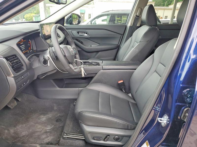 52711786 :رقم المزاد ، 5N1BT3CB3TC770867 vin ، 2026 Nissan Rogue مزاد بيع