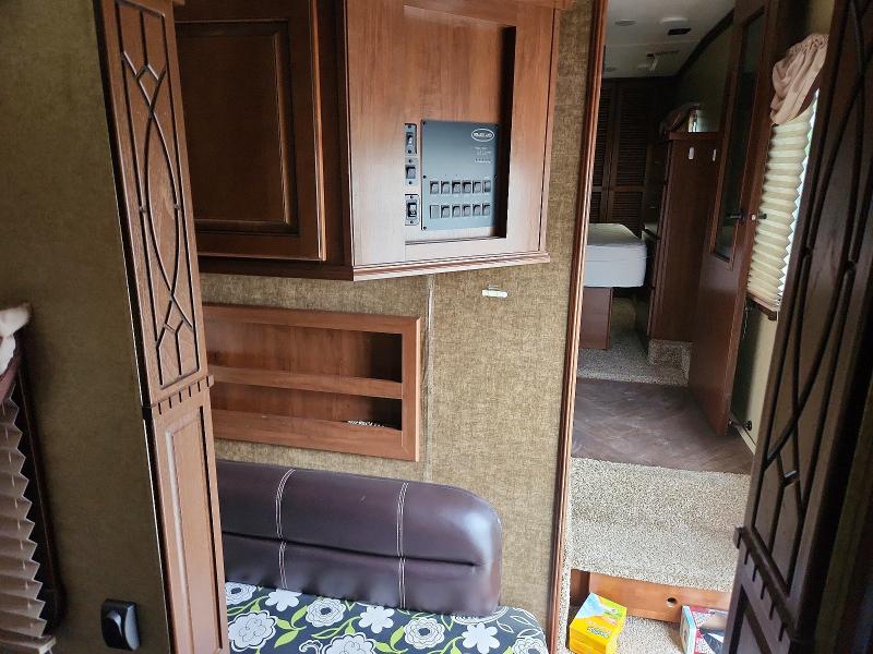 49251666 :رقم المزاد ، 5SFSG4124EE274157 vin ، 2014 Heartland Other مزاد بيع