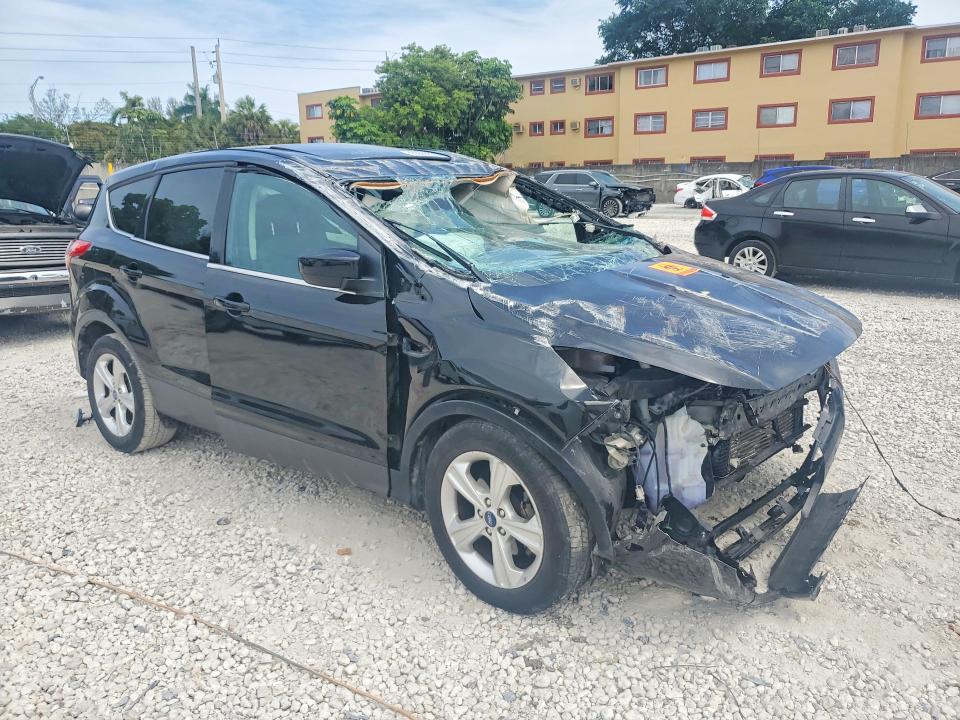 53392556 :رقم المزاد ، 1FMCU0GX8EUC31051 vin ، 2014 Ford Escape مزاد بيع