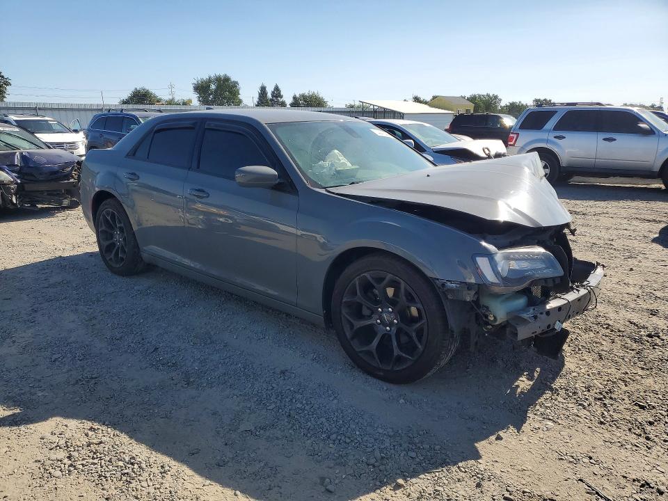 2019 Chrysler 300 მანქანა იყიდება აუქციონზე, vin: 2C3CCABG9KH686062, აუქციონის ნომერი: 54443796