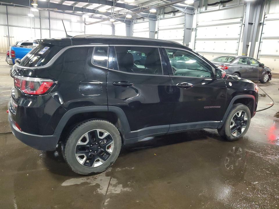 54914516 :رقم المزاد ، 3C4NJDDB6JT262731 vin ، 2018 Jeep Compass مزاد بيع