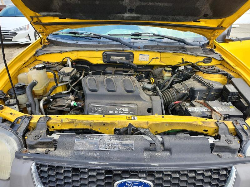 53545326 :رقم المزاد ، 1FMCU03121KB70626 vin ، 2001 Ford Escape مزاد بيع