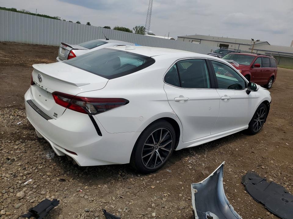 2022 Toyota Camry მანქანა იყიდება აუქციონზე, vin: 4T1G11BK1NU053558, აუქციონის ნომერი: 53559476