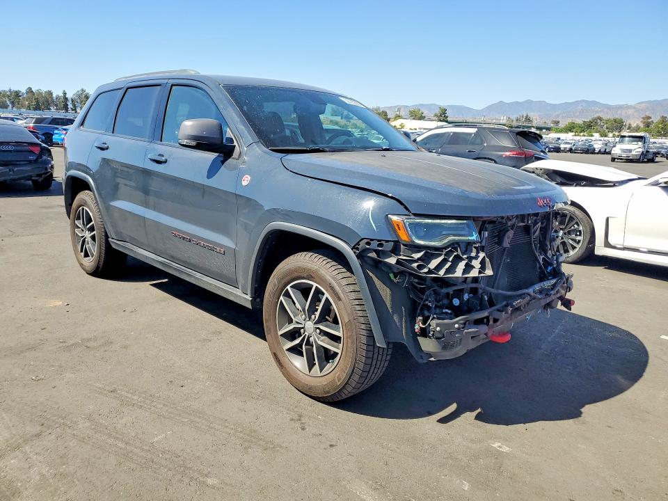 2018 Jeep Grand Cherokee მანქანა იყიდება აუქციონზე, vin: 1C4RJFLG8JC236654, აუქციონის ნომერი: 52783026