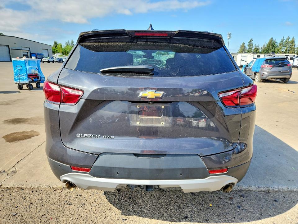 55040196 :رقم المزاد ، 3GNKBHRSXMS573418 vin ، 2021 Chevrolet Blazer مزاد بيع