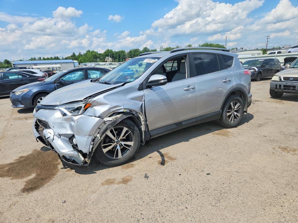 53845736 :رقم المزاد ، JTMRFREV8JJ253271 vin ، 2018 Toyota Rav4 مزاد بيع