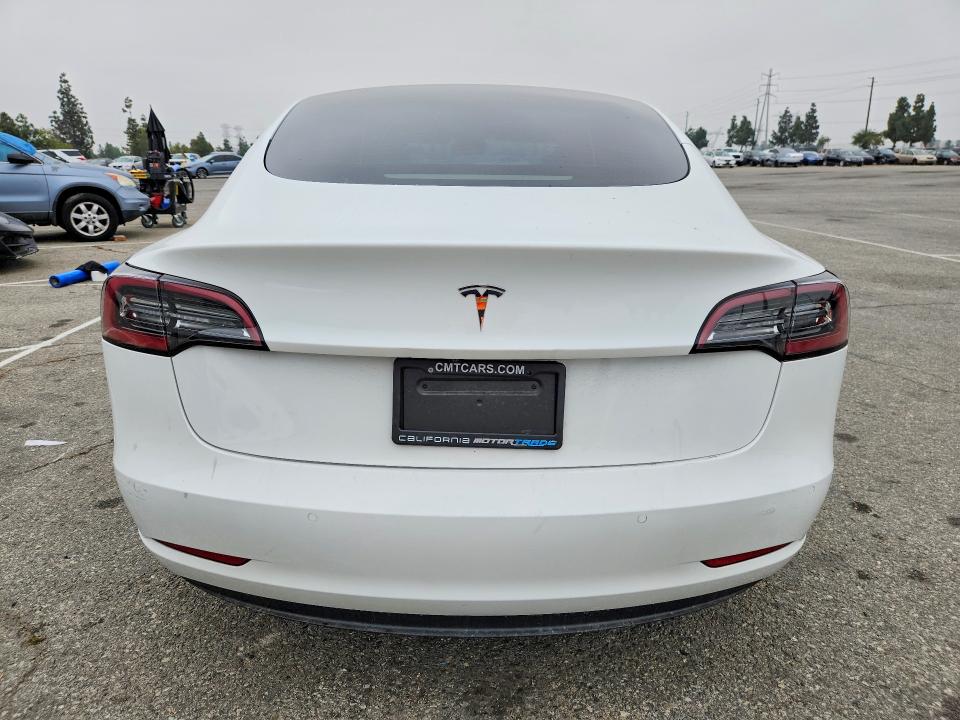 76612145 :رقم المزاد ، 5YJ3E1EA0MF070675 vin ، 2021 Tesla Model 3 مزاد بيع