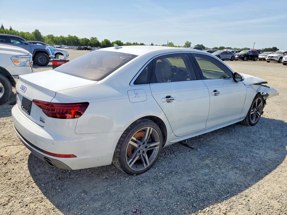 Продажа на аукционе авто 2018 Audi A4, vin: WAUENAF42JA044100, номер лота: 53296586