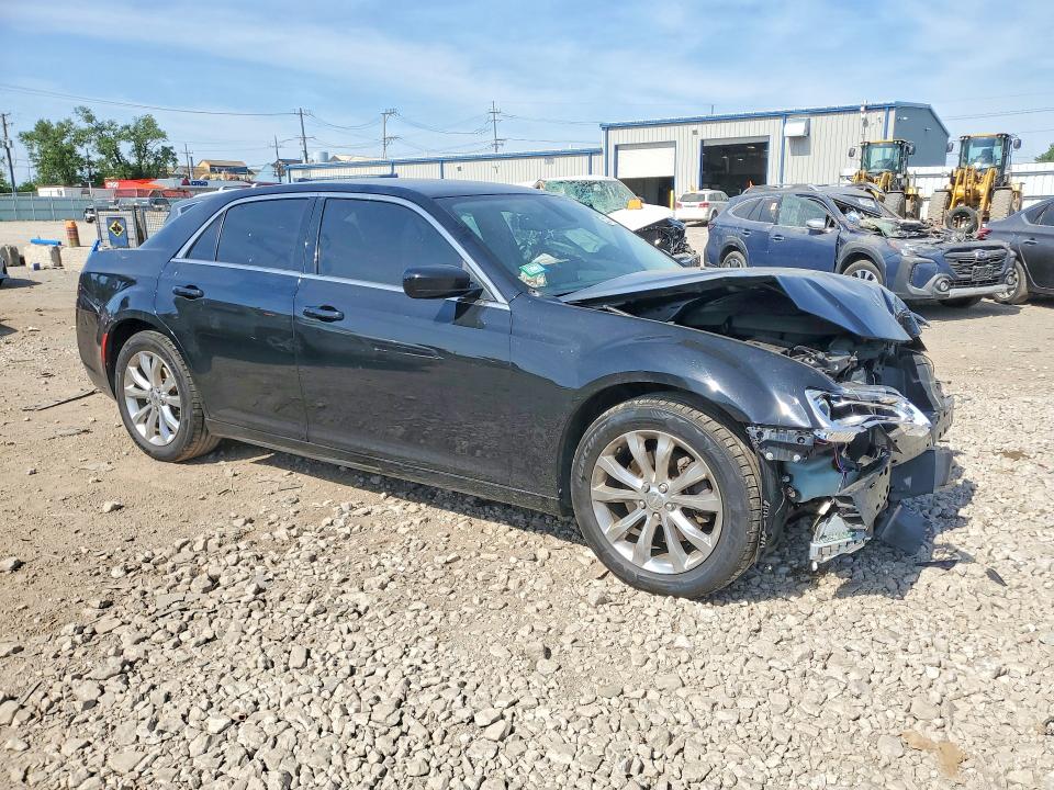 Aukcja sprzedaży 2018 Chrysler 300, vin: 2C3CCARGXJH324892, numer aukcji: 55253216