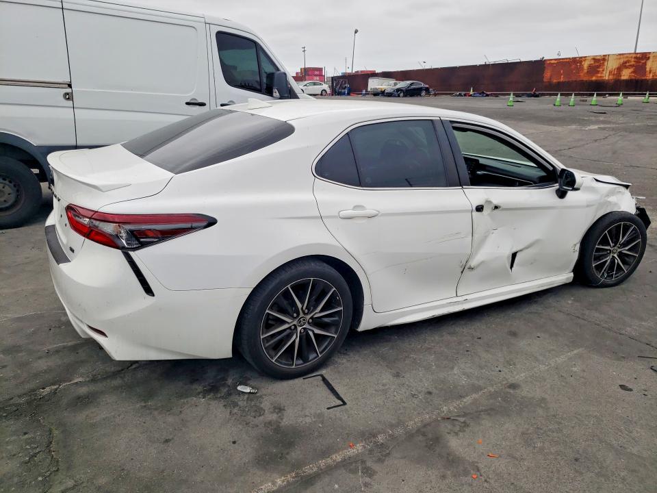 Aukcja sprzedaży 2021 Toyota Camry, vin: 4T1G11AK1MU570651, numer aukcji: 52839696