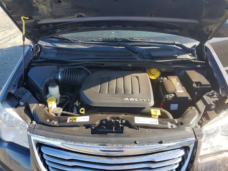 54865086 :رقم المزاد ، 2C4RC1BG8FR751814 vin ، 2015 Chrysler Town & Country مزاد بيع