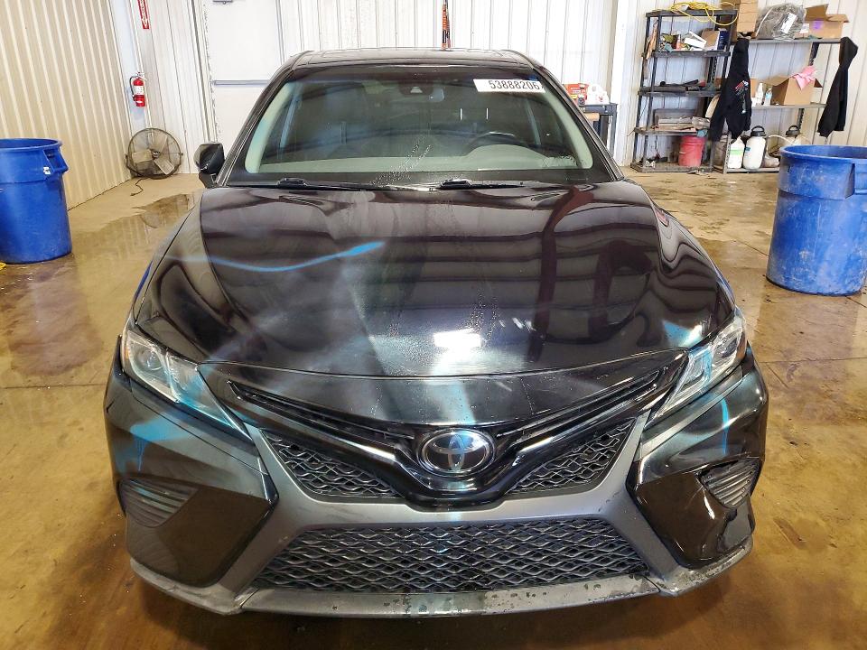 2018 Toyota Camry მანქანა იყიდება აუქციონზე, vin: JTNB11HK0J3050572, აუქციონის ნომერი: 53888206
