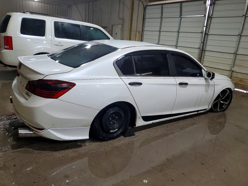 53314576 :رقم المزاد ، 1HGCR3F92HA000373 vin ، 2017 Honda Accord مزاد بيع
