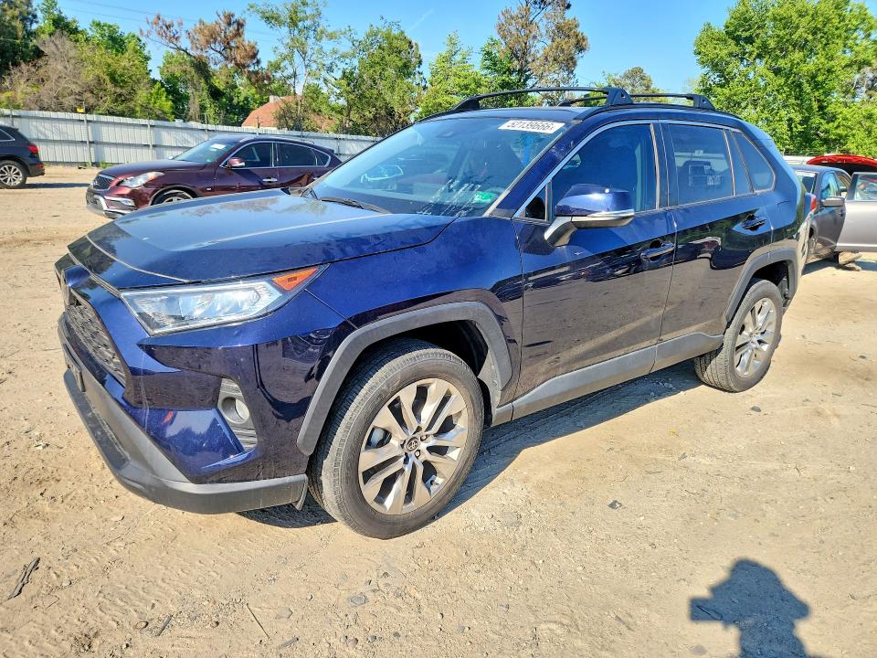 52139666 :رقم المزاد ، 2T3C1RFV7MW142087 vin ، 2021 Toyota Rav4 مزاد بيع