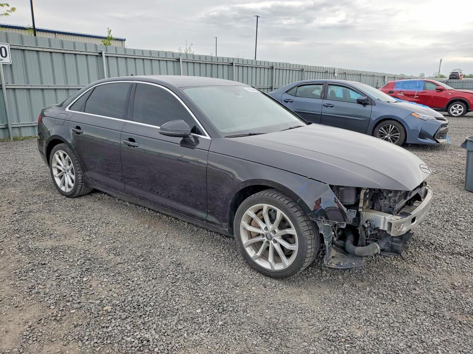 Продажа на аукционе авто 2017 Audi A4, vin: WAUBNAF41HN003818, номер лота: 55584316