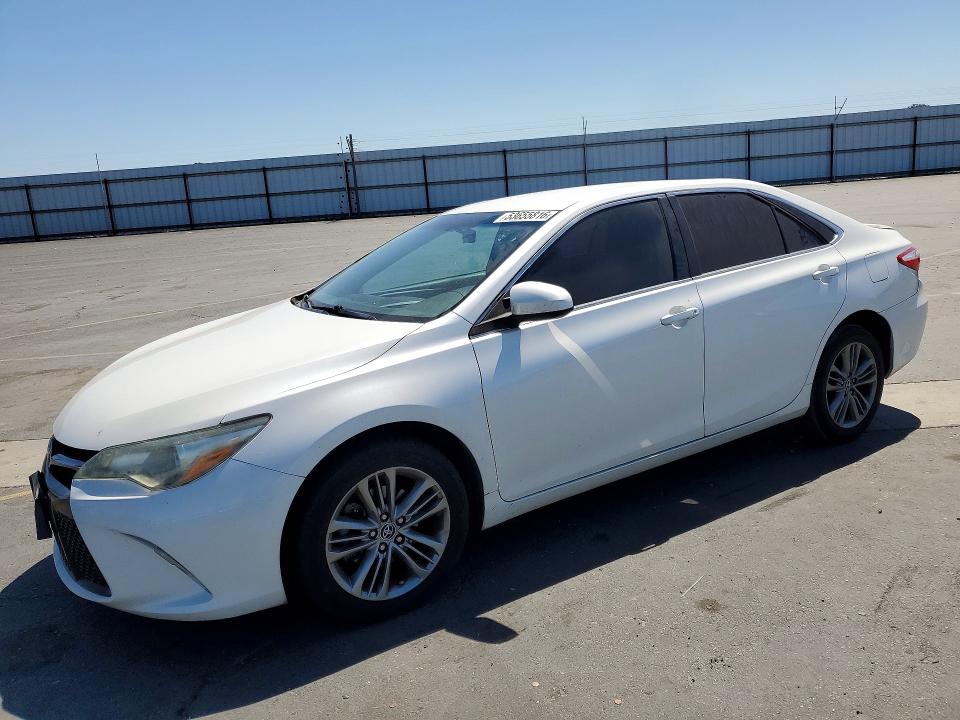 53655816 :رقم المزاد ، 4T1BF1FK2FU080176 vin ، 2015 Toyota Camry Se مزاد بيع